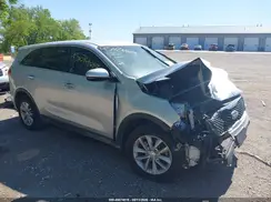 5XYPG4A37GG081903 2016 KIA SORENTO