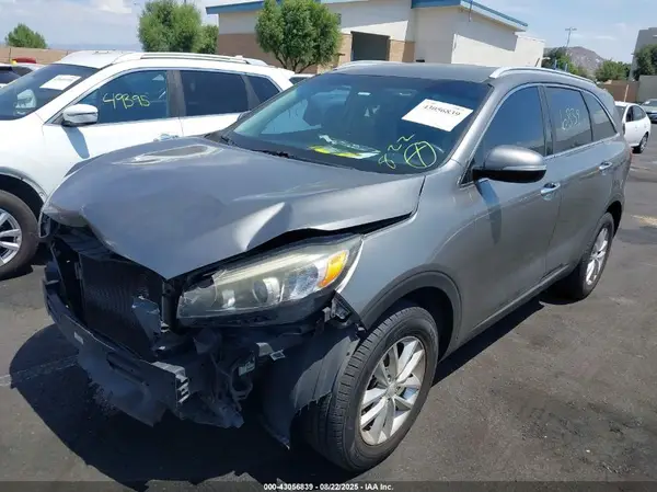 5XYPG4A37GG096305 2016 KIA SORENTO - Image 2