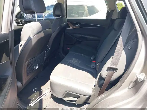 5XYPG4A37GG096305 2016 KIA SORENTO - Image 8