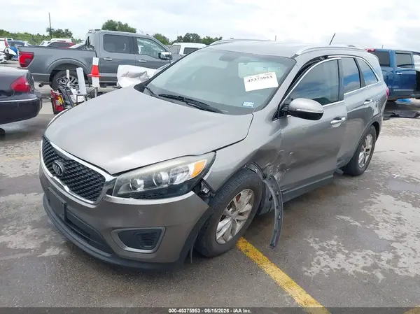 5XYPG4A37GG101065 2016 KIA SORENTO - Image 2