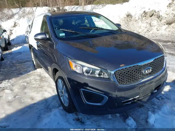 5XYPG4A37GG116696 2016 KIA SORENTO - Image 1
