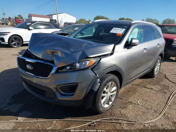 5XYPG4A37GG119601 2016 KIA SORENTO - Image 2