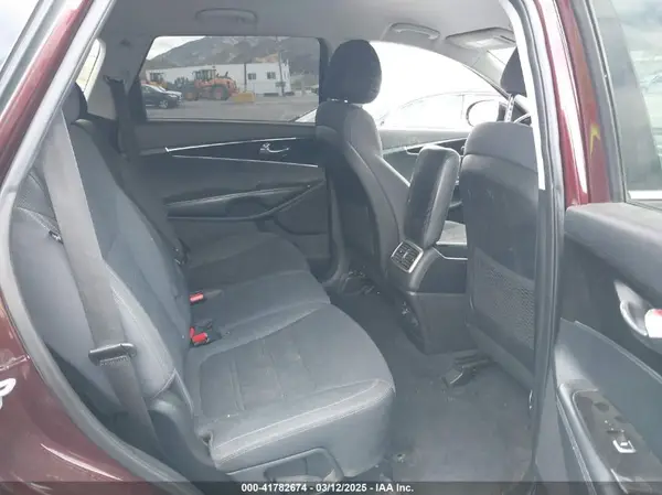5XYPG4A37GG120294 2016 KIA SORENTO - Image 8