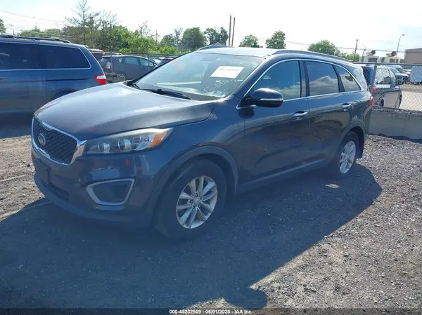 5XYPG4A37GG124037 2016 KIA SORENTO - Image 2