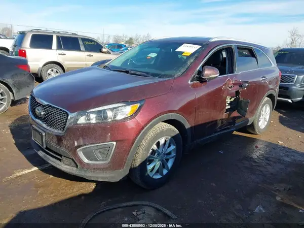 5XYPG4A37GG125639 2016 KIA SORENTO - Image 2