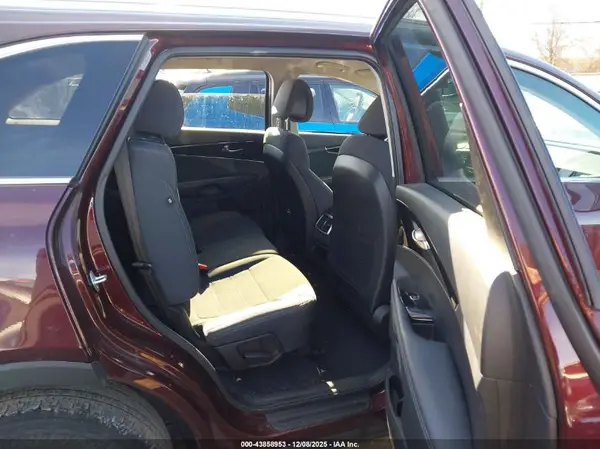 5XYPG4A37GG125639 2016 KIA SORENTO - Image 8