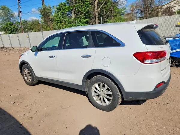 5XYPG4A37GG143817 2016 KIA SORENTO - Image 2