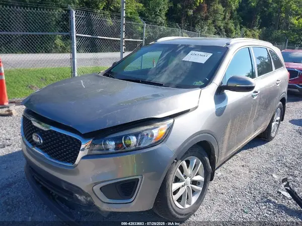 5XYPG4A37GG154302 2016 KIA SORENTO - Image 2