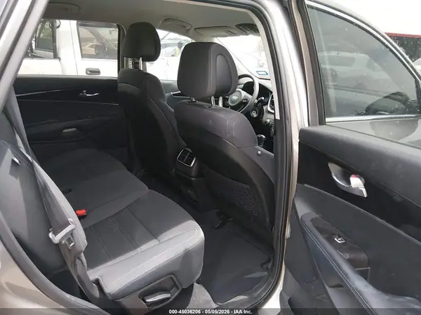 5XYPG4A37GG163145 2016 KIA SORENTO - Image 8