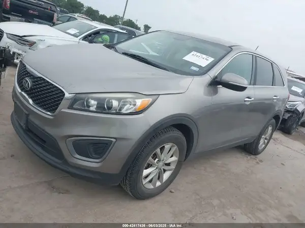5XYPG4A37GG167311 2016 KIA SORENTO - Image 2