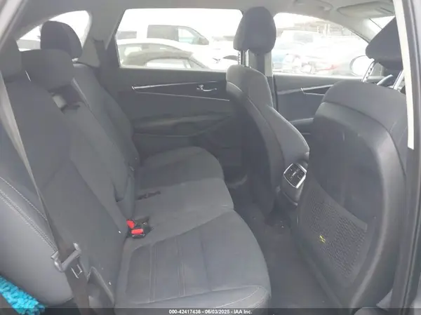 5XYPG4A37GG167311 2016 KIA SORENTO - Image 8