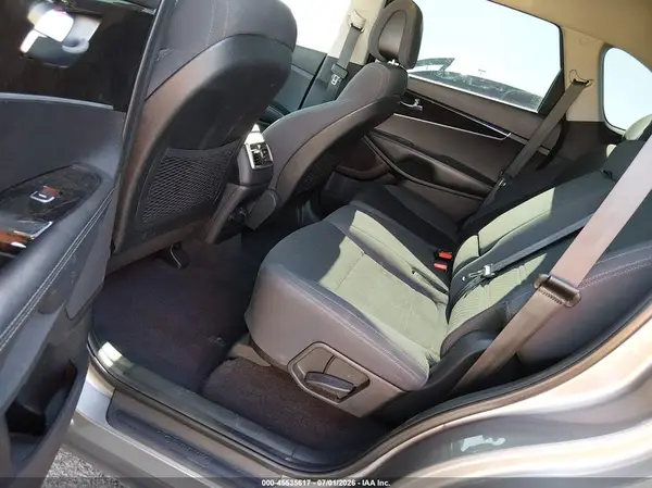 5XYPG4A37GG170483 2016 KIA SORENTO - Image 8