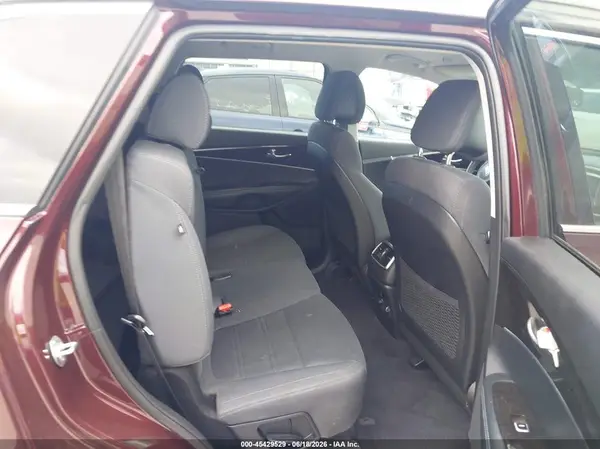 5XYPG4A37GG176428 2016 KIA SORENTO - Image 8