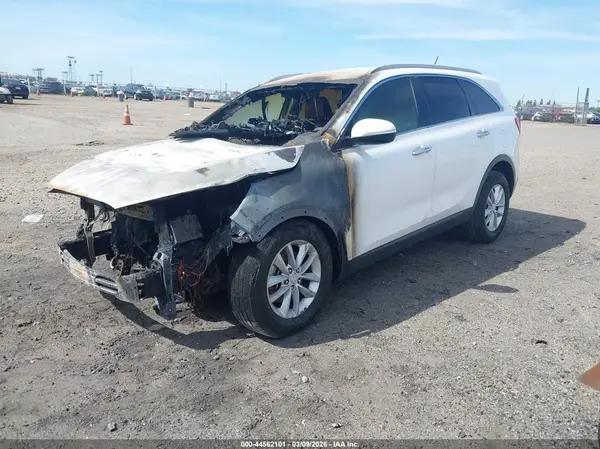 5XYPG4A37GG180995 2016 KIA SORENTO - Image 2