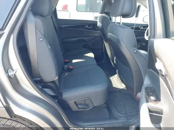 5XYPG4A37GG185341 2016 KIA SORENTO - Image 8