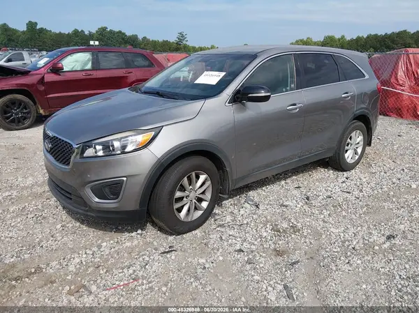 5XYPG4A37GG186585 2016 KIA SORENTO - Image 2