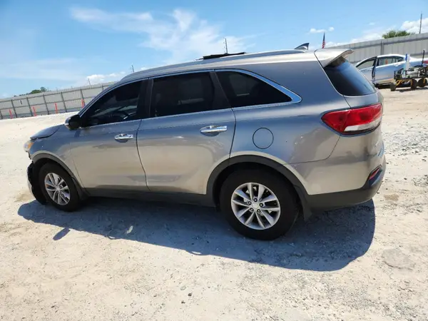 5XYPG4A37HG189004 2017 KIA SORENTO - Image 2