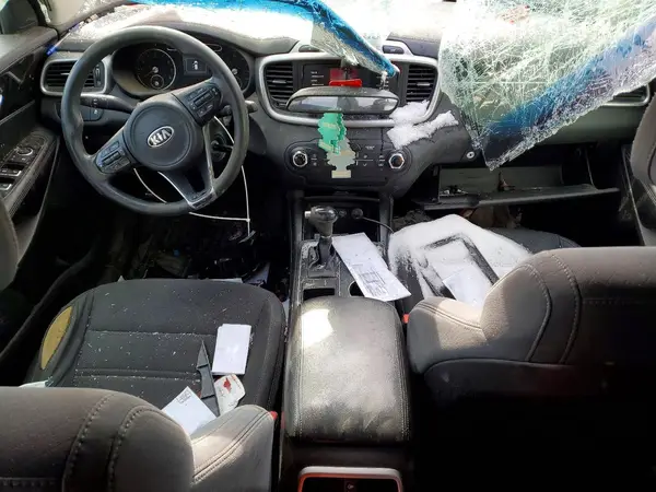5XYPG4A37HG194476 2017 KIA SORENTO - Image 8