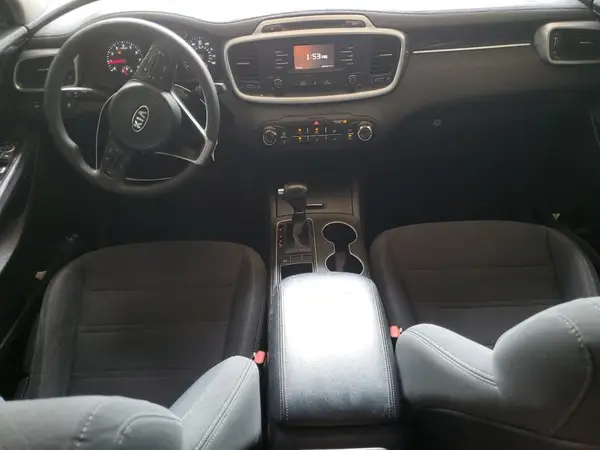 5XYPG4A37HG194980 2017 KIA SORENTO - Image 8