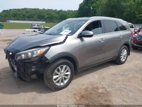 5XYPG4A37HG199466 2017 KIA SORENTO - Image 2