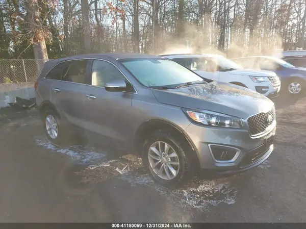 5XYPG4A37HG216881 2017 KIA SORENTO - Image 1