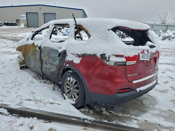 5XYPG4A37HG219344 2017 KIA SORENTO - Image 2