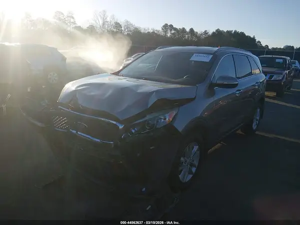 5XYPG4A37HG234457 2017 KIA SORENTO - Image 2
