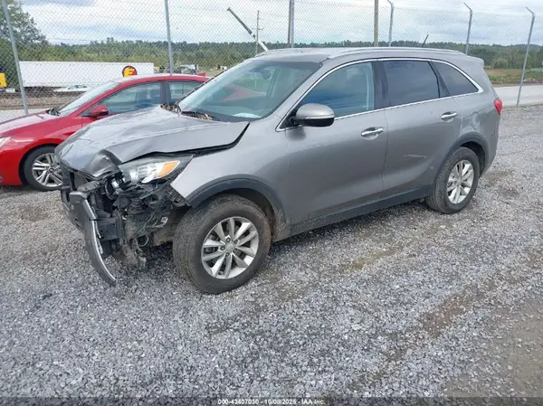 5XYPG4A37HG235155 2017 KIA SORENTO - Image 2