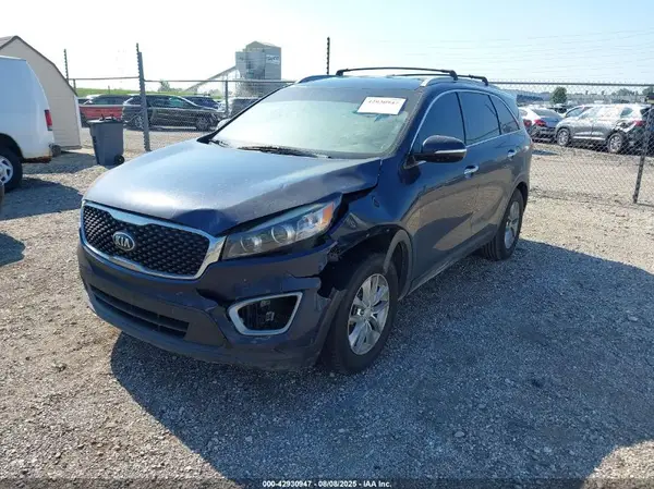 5XYPG4A37HG238363 2017 KIA SORENTO - Image 2