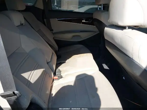 5XYPG4A37HG238363 2017 KIA SORENTO - Image 8