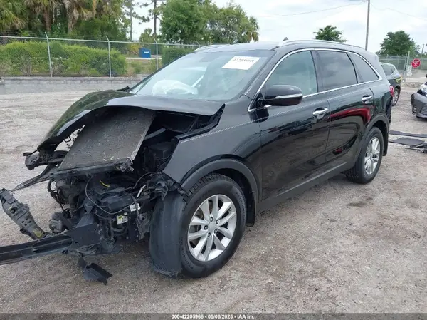 5XYPG4A37HG242221 2017 KIA SORENTO - Image 2