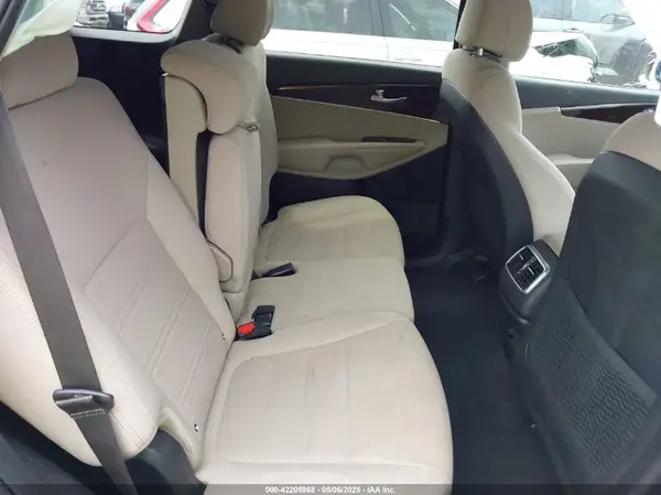 5XYPG4A37HG242221 2017 KIA SORENTO - Image 8