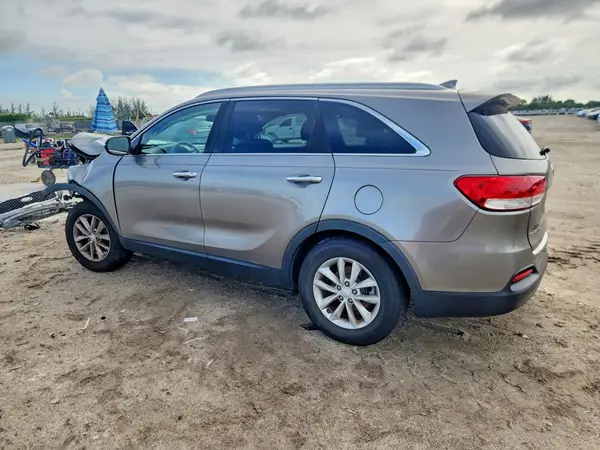 5XYPG4A37HG247614 2017 KIA SORENTO - Image 2