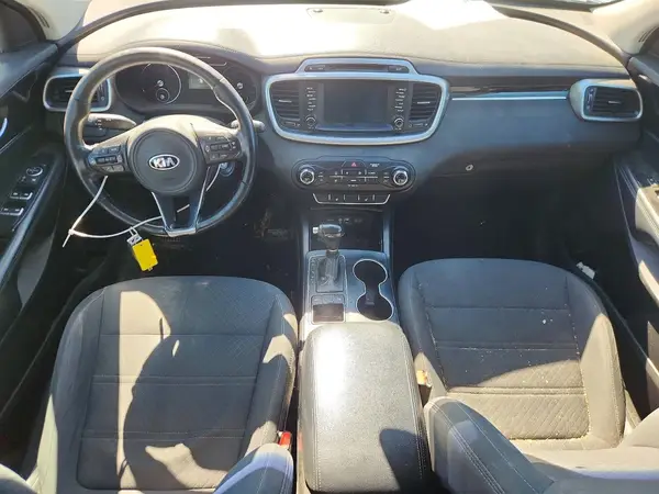 5XYPG4A37HG250934 2017 KIA SORENTO - Image 8