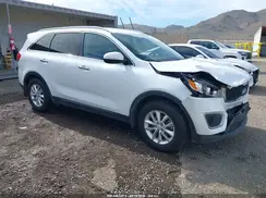 5XYPG4A37HG253056 2017 KIA SORENTO