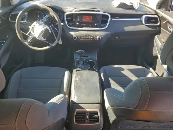 5XYPG4A37HG258211 2017 KIA SORENTO - Image 8