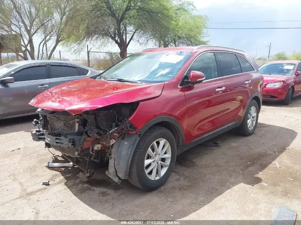 5XYPG4A37HG258404 2017 KIA SORENTO - Image 2