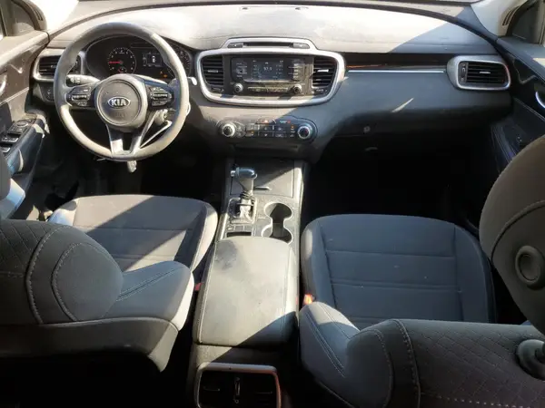 5XYPG4A37HG262694 2017 KIA SORENTO - Image 8