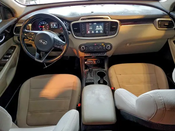 5XYPG4A37HG262842 2017 KIA SORENTO - Image 8