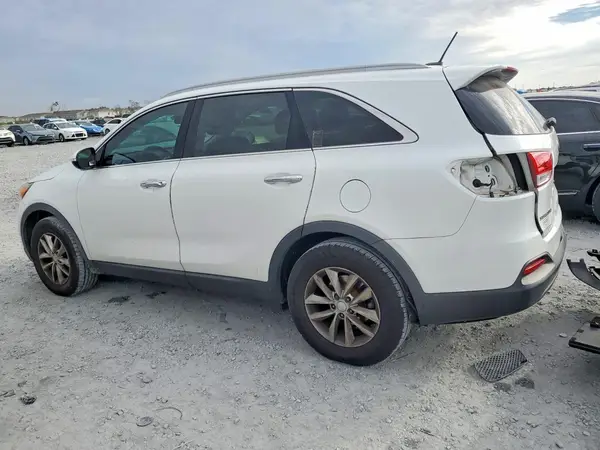 5XYPG4A37HG263389 2017 KIA SORENTO - Image 2