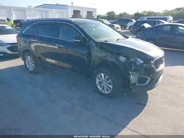 5XYPG4A37HG277227 2017 KIA SORENTO - Image 1
