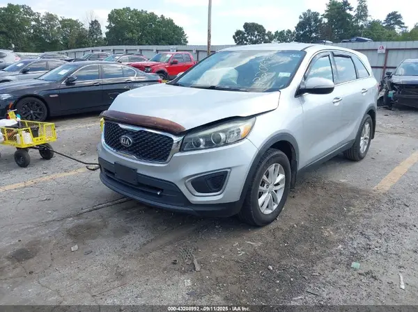 5XYPG4A37HG279446 2017 KIA SORENTO - Image 2
