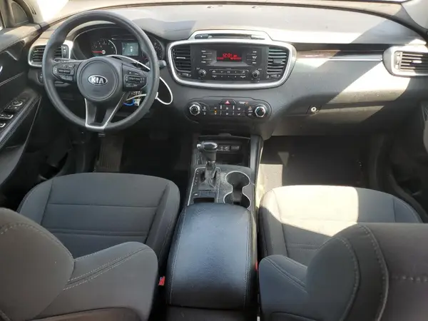 5XYPG4A37HG279740 2017 KIA SORENTO - Image 8