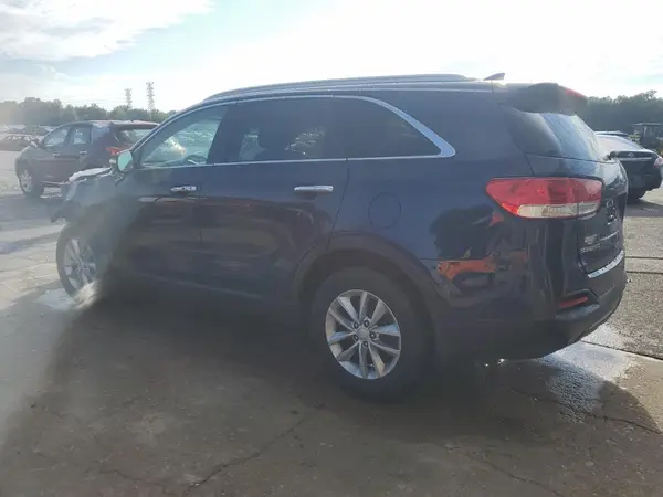 5XYPG4A37HG280094 2017 KIA SORENTO - Image 2