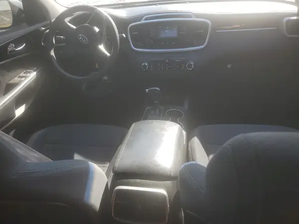 5XYPG4A37HG281536 2017 KIA SORENTO - Image 8
