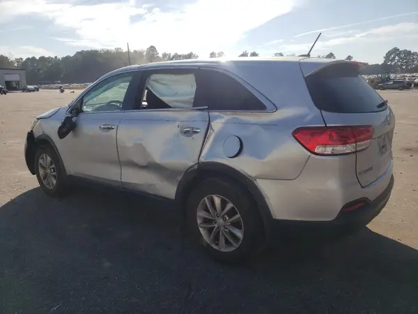 5XYPG4A37HG286719 2017 KIA SORENTO - Image 2
