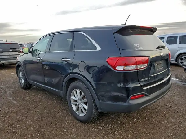 5XYPG4A37HG292827 2017 KIA SORENTO - Image 2