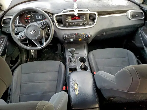 5XYPG4A37HG292827 2017 KIA SORENTO - Image 8