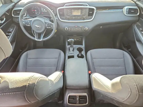 5XYPG4A37HG301820 2017 KIA SORENTO - Image 8