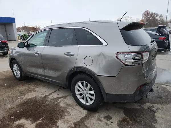 5XYPG4A37HG328273 2017 KIA SORENTO - Image 2